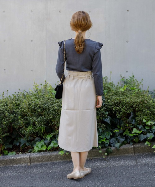 flower（フラワー）の「ショルダーペタルトップ（シャツ/ブラウス・レディース・ブラック/ピンク・FREE）」の10枚目の写真