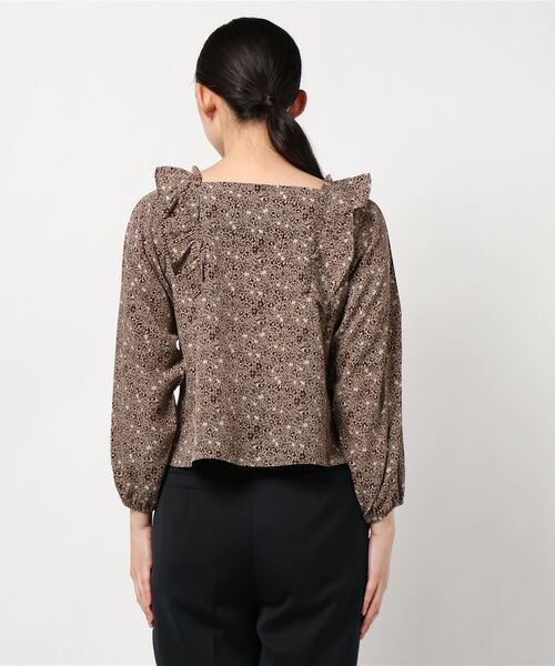 flower（フラワー）の「フェミニンフラッフブラウス（シャツ/ブラウス・レディース・アイボリー/ブラウン・FREE）」の4枚目の写真