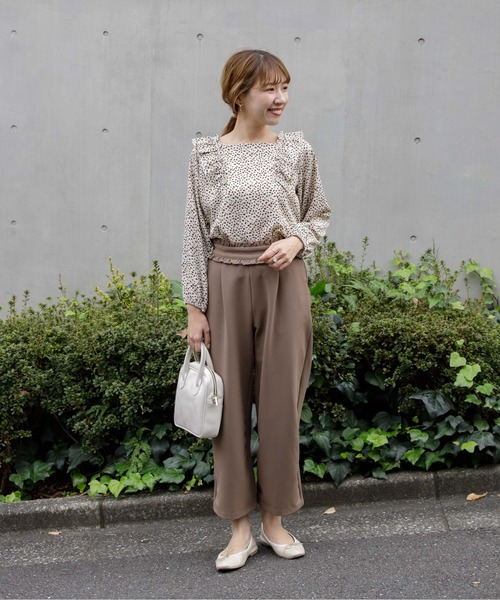 flower（フラワー）の「フェミニンフラッフブラウス（シャツ/ブラウス・レディース・アイボリー/ブラウン・FREE）」の6枚目の写真