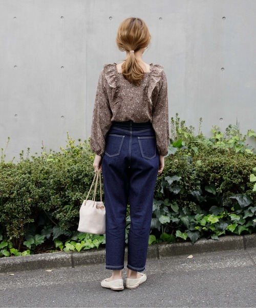 flower（フラワー）の「フェミニンフラッフブラウス（シャツ/ブラウス・レディース・アイボリー/ブラウン・FREE）」の15枚目の写真