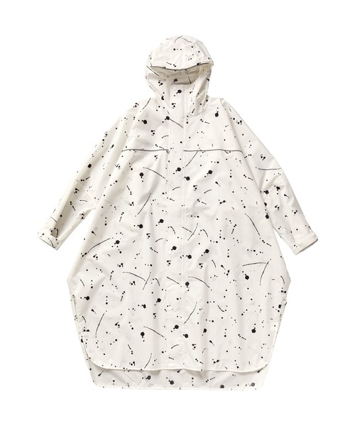 Wpc.（ダブリュピーシー）の「レインバイシクルスリーブポンチョ（レインコート/ポンチョ・レディース・ベージュ/ネイビー/ピンク/グリーン/ブラック系その他/オフホワイト/ストライプ/ドット/レオパード/ブラウン系その他/ブルー系その他/パープル/チェック/ブルー系その他2・FREE）」の2枚目の写真