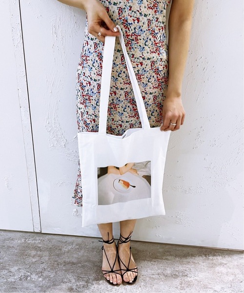 EDIT. FOR LULU(エディットフォールル)の「look photo cake tote bag(トートバッグ・レディース・ホワイト・FREE)」の7枚目の写真