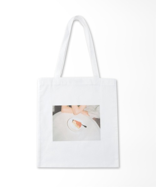 EDIT. FOR LULU(エディットフォールル)の「look photo cake tote bag(トートバッグ・レディース・ホワイト・FREE)」の9枚目の写真