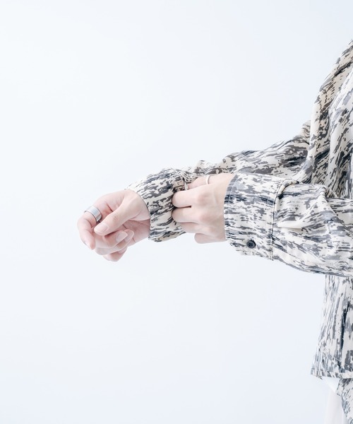 epnok（エプノック）の「クレリックルーズ柄シャツ（シャツ/ブラウス・メンズ・ベージュ/オレンジ/グレー・SMALL/MEDIUM/LARGE）」の20枚目の写真