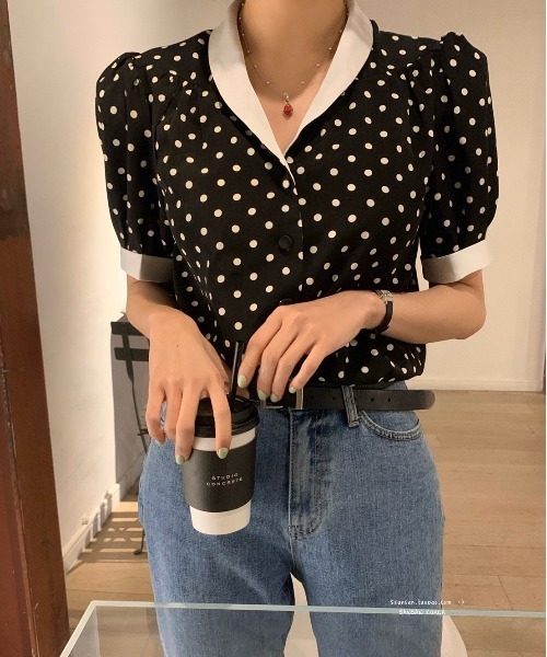 yuue' ( wear )（ユーイ）の「パフスリーブドットブラウス（シャツ/ブラウス・レディース・ホワイト/ブラック・FREE）」の2枚目の写真