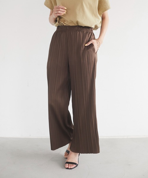 CRAFT STANDARD BOUTIQUE（クラフトスタンダードブティック）の「プリーツストレートパンツ　＊（その他パンツ・レディース・チャコールグレー/ブラウン/オリーブ/ピンク/ミント/グレイッシュベージュ・FREE）」の3枚目の写真