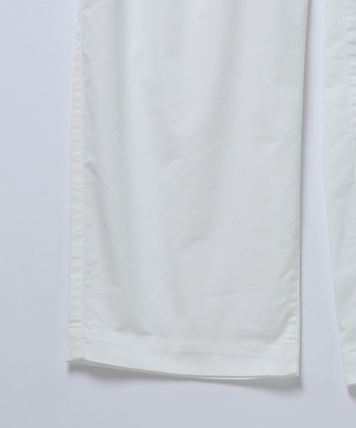 ADAM ET ROPE'（アダムエロペ）の「《WEB限定》ルーズ2タック ワイドテーパードアンクルパンツ/UNISEX（その他パンツ・メンズ・ホワイト/ブラック/ピンク系その他/カーキ系・S/M/L）」の21枚目の写真