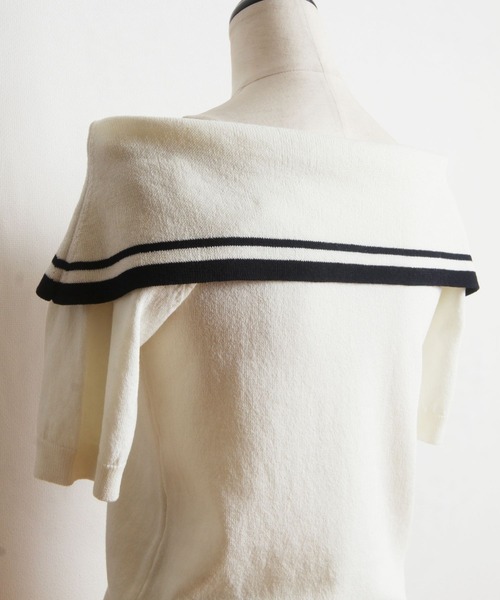 tocco closet（トッコ　クローゼット）の「配色ライン入りオフショル風ボウタイニットプルオーバー（ニット/セーター・レディース・ホワイト/ネイビー/ピンクベージュ・M）」の20枚目の写真