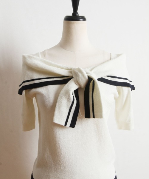 tocco closet（トッコ　クローゼット）の「配色ライン入りオフショル風ボウタイニットプルオーバー（ニット/セーター・レディース・ホワイト/ネイビー/ピンクベージュ・M）」の17枚目の写真