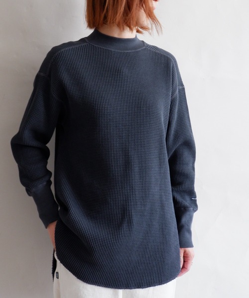 MANASTASH（マナスタッシュ）の「MANASTASH/マナスタッシュ　W's  HEAVY SNUG THERMAL MOCK NECK　ウィメンズ　ヘビースナッグサーマル　モックネック（Tシャツ/カットソー・レディース・ベージュ/ナチュラル/ブラウン/ブラック・MEDIUM）」の2枚目の写真