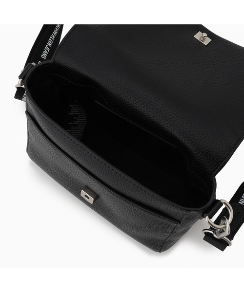 Calvin Klein Jeans Accessory（カルバン・クラインジーンズアクセサリー）の「ウルトラライト スモール サッチェル バッグ（ショルダーバッグ・レディース・ブラック・FREE）」の6枚目の写真