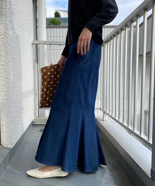 un dix cors（アンディコール）の「お洒落女子必見　マーメイドデニムスカート（デニムスカート・レディース・ネイビー/ブルー・38/36）」の4枚目の写真