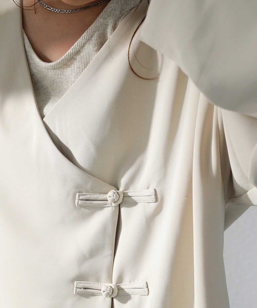 antiqua（アンティカ）の「上質な気品。チャイナジャケット（ノーカラージャケット・レディース・ブラック/イエロー/ホワイト系その他・FREE）」の6枚目の写真