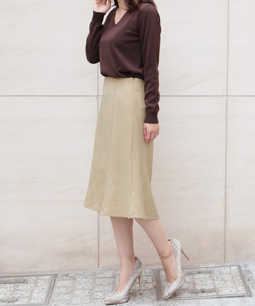 Julia Boutique（ジュリアブティック）の「ミドル丈フェイクスエードマーメイドスカート/21513（スカート・レディース・ブラック/ピンク/アイボリー/ベージュ/グリーン系/ライトブルー/ライトピンク・MEDIUM）」の8枚目の写真