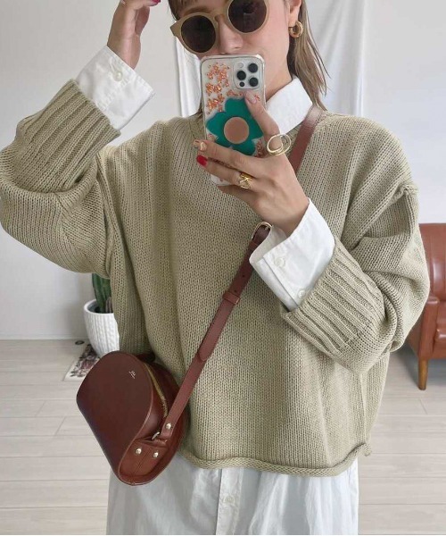 feepur（フェピュール）の「《ウォッシャブル》ボリュームクロップドニット（ニット/セーター・レディース・オフホワイト/ブラック/ベージュ/ブルー/ピンクベージュ・MEDIUM）」の2枚目の写真