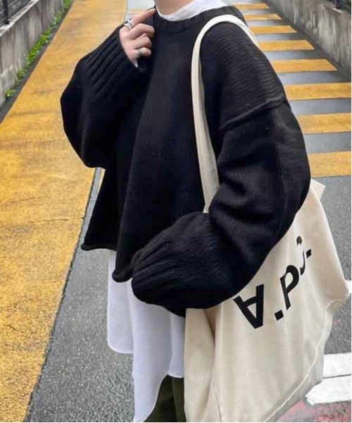 feepur（フェピュール）の「《ウォッシャブル》ボリュームクロップドニット（ニット/セーター・レディース・オフホワイト/ブラック/ベージュ/ブルー/ピンクベージュ・MEDIUM）」の3枚目の写真