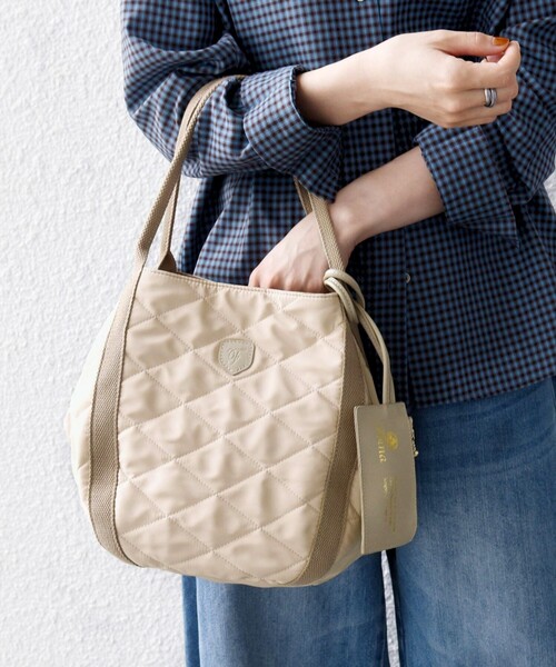 folna(フォルナ)の「【WEB限定/SHIPS any別注】Folna: 2WAY キルティング バッグ(トートバッグ・レディース・ベージュ/オリーブ/ブラック/ナチュラル/ライトオリーブ/グレー/オフホワイト/ネイビー・ONE SIZE)」の2枚目の写真