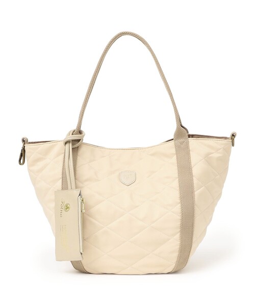 folna(フォルナ)の「【WEB限定/SHIPS any別注】Folna: 2WAY キルティング バッグ(トートバッグ・レディース・ベージュ/オリーブ/ブラック/ナチュラル/ライトオリーブ/グレー/オフホワイト/ネイビー・ONE SIZE)」の17枚目の写真