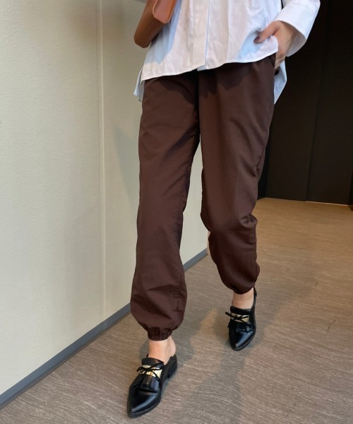 AZUL ENCANTO（アズールエンカント）の「ジョガーパンツ（その他パンツ・レディース・ベージュ/ブラック/アイボリー/ブラウン・FREE）」の4枚目の写真