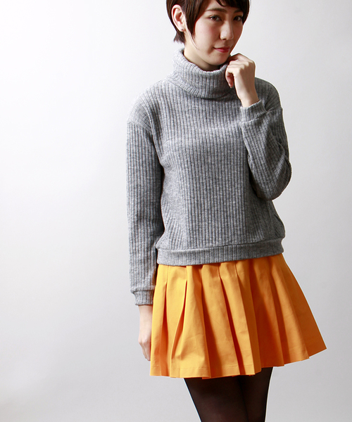 WEGO（ウィゴー）の「WEGO/リブラインプリーツスカート（スカート・レディース・オフホワイト/グリーン系その他/ネイビー/オレンジ・FREE）」の4枚目の写真