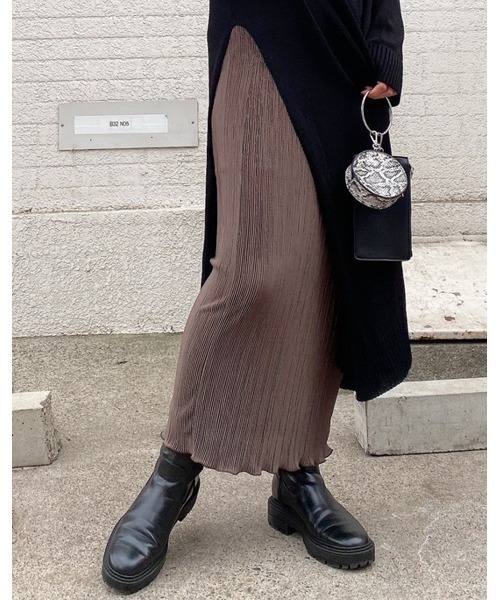 LiSeek（リシーク）の「【LiSeeK】光沢プリーツロングスカート（スカート・レディース・パープル/ブラック/ライトブラウン・FREE）」の3枚目の写真