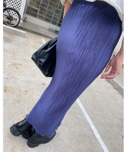 LiSeek（リシーク）の「【LiSeeK】光沢プリーツロングスカート（スカート・レディース・パープル/ブラック/ライトブラウン・FREE）」の14枚目の写真