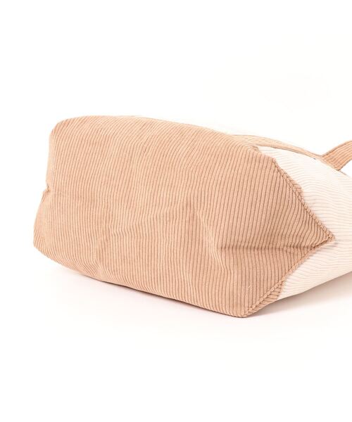 Samansa Mos2 blue（サマンサモスモスブルー）の「コーデュロイトートバッグ（トートバッグ・レディース・ベージュ/モカ/キナリ・ﾌﾘ-）」の5枚目の写真