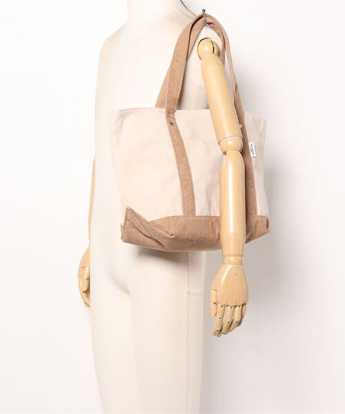 Samansa Mos2 blue（サマンサモスモスブルー）の「コーデュロイトートバッグ（トートバッグ・レディース・ベージュ/モカ/キナリ・ﾌﾘ-）」の9枚目の写真