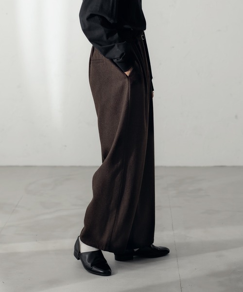 epnok（エプノック）の「ハイウエストタックワイドパンツ【SET-UP】（スラックス・メンズ・ブラック/ベージュ/ダークブラウン・SMALL/MEDIUM/LARGE）」の5枚目の写真