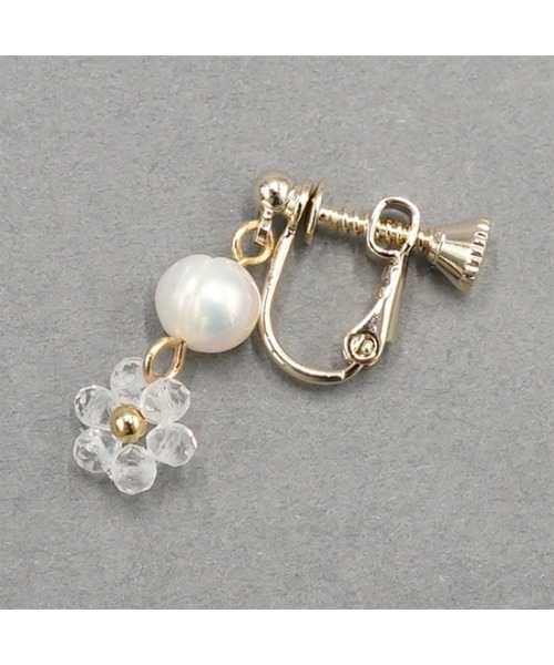 flower（フラワー）の「プチマーガレットイヤリング（イヤリング・レディース・ゴールド・FREE）」の6枚目の写真