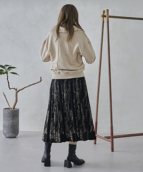 mona Belinda（モナベリンダ）の「襟付きブザムスエット（Tシャツ/カットソー・レディース・チャコールグレー/ブラウン/アイボリー・FREE）」の10枚目の写真