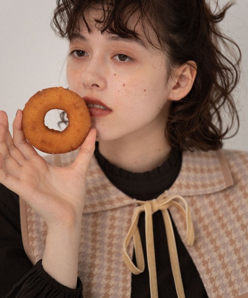 idem(イデム)の「idem knit double collar/チェック柄ニット付け襟(付け襟・レディース・ベージュ/ブラウン・FREE)」の22枚目の写真
