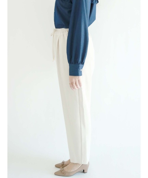 Te chichi(テチチ)の「ダブルクロスイージーテーパードパンツ(その他パンツ・レディース・ブラック/オフホワイト/グリーン・SMALL/MEDIUM)」の10枚目の写真
