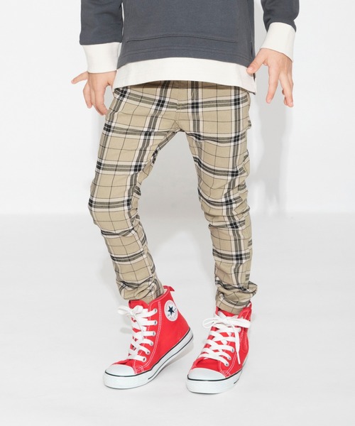 BRANSHES(ブランシェス)の「【プレミアムストレッチ】ロングパンツ(チノパンツ・キッズ・ライトベージュ/ブラック/ベージュ/グレー・130/120/100/90/150/140/110)」の14枚目の写真