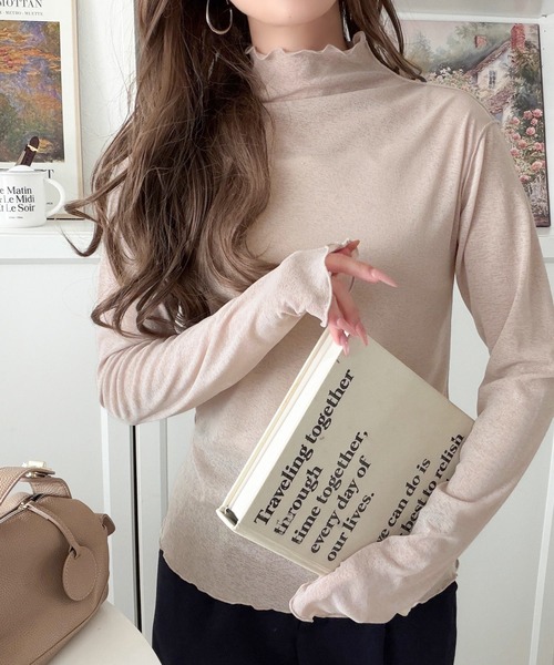 classicalelf（クラシカルエルフ）の「ちょこっと甘魅せ。2wayメロウシアー素材トップス（Tシャツ/カットソー・レディース・ホワイト/ブラック/グレー/ピンクベージュ/グリーン/ダークグリーン/ダークブルー/ブラウン・SMALL/MEDIUM/LARGE/X-LARGE）」の15枚目の写真