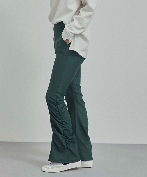 A + TOKYO（エープラストウキョウ）の「シャーリングストレッチパギンス（その他パンツ・レディース・グリーン/ブラック・2/1）」の11枚目の写真