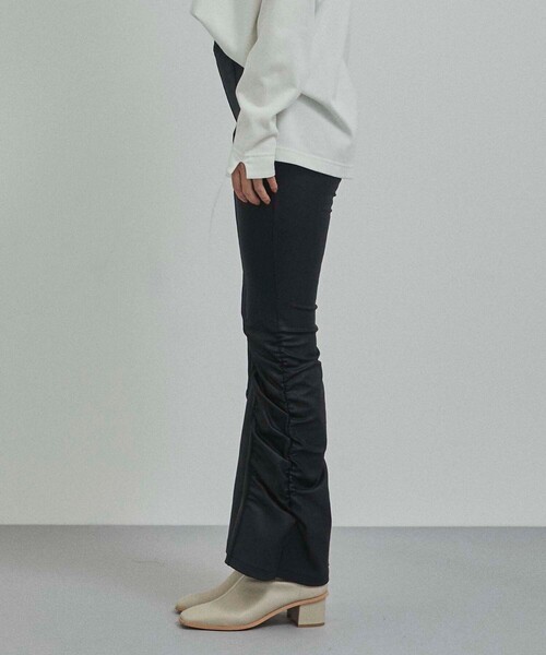 A + TOKYO（エープラストウキョウ）の「シャーリングストレッチパギンス（その他パンツ・レディース・グリーン/ブラック・2/1）」の15枚目の写真