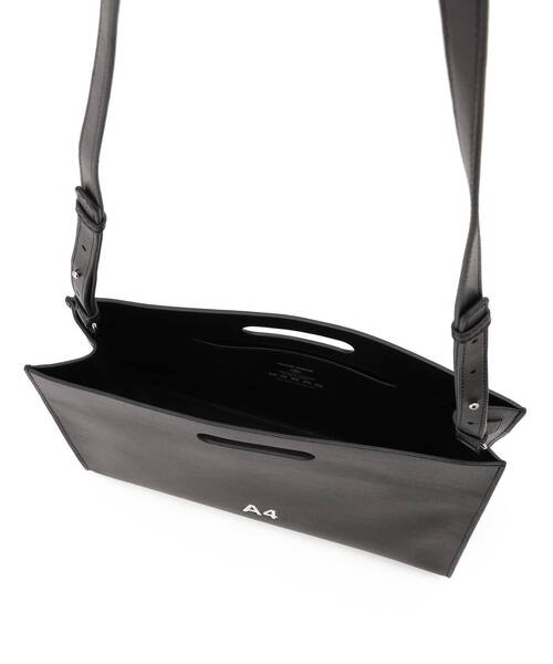 NaNa-NaNa(ナナナナ)の「nana-nana/ナナナナ/A4 (RECYCLED LEATHER)(ショルダーバッグ・レディース・ブラック/キャメル・FREE)」の10枚目の写真