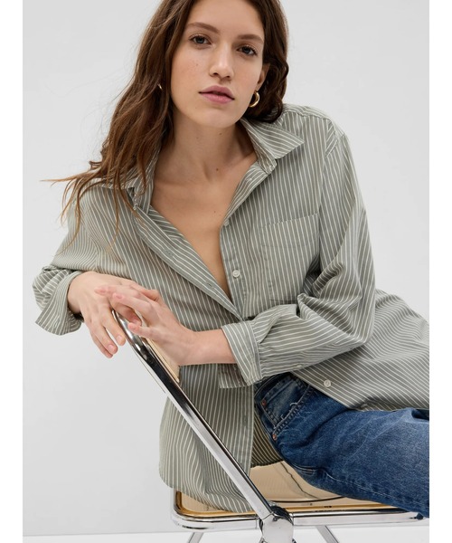 GAP（ギャップ）の「オーガニックコットン ビッグシャツ（シャツ/ブラウス・レディース・ホワイト/ブルー/マルチ/ベージュ/カーキ/ブラック系その他/ホワイト×ブルー/その他/ベージュ系その他/ピンク・S/M/L/XS/XXS）」の6枚目の写真
