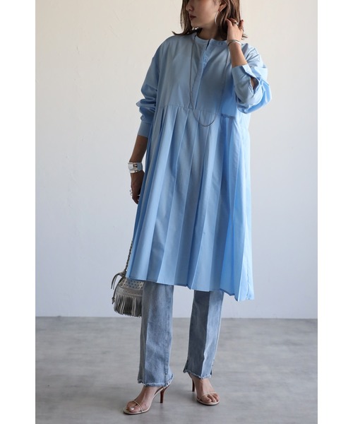 Bonjour Sagan(ボンジュールサガン)の「プリーツ切替バンドカラーチュニック(チュニック・レディース・ホワイト/ブルー・FREE)」の3枚目の写真