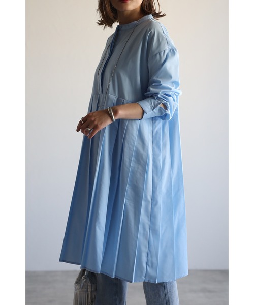 Bonjour Sagan(ボンジュールサガン)の「プリーツ切替バンドカラーチュニック(チュニック・レディース・ホワイト/ブルー・FREE)」の9枚目の写真