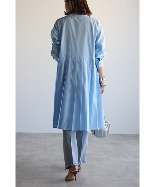 Bonjour Sagan(ボンジュールサガン)の「プリーツ切替バンドカラーチュニック(チュニック・レディース・ホワイト/ブルー・FREE)」の13枚目の写真