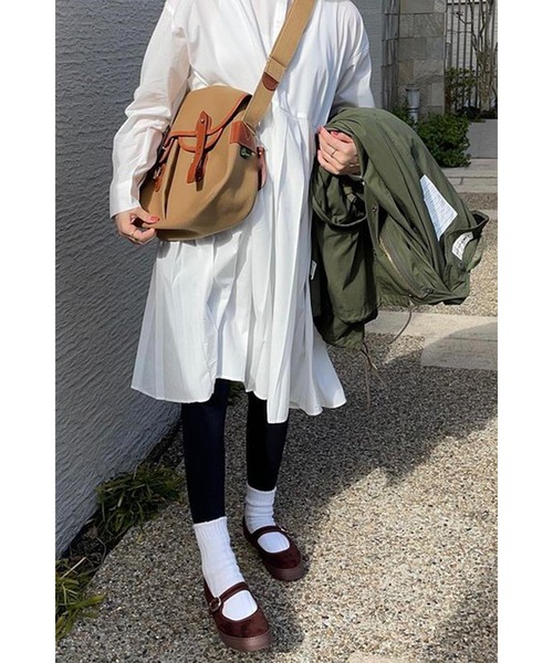 Bonjour Sagan(ボンジュールサガン)の「プリーツ切替バンドカラーチュニック(チュニック・レディース・ホワイト/ブルー・FREE)」の22枚目の写真