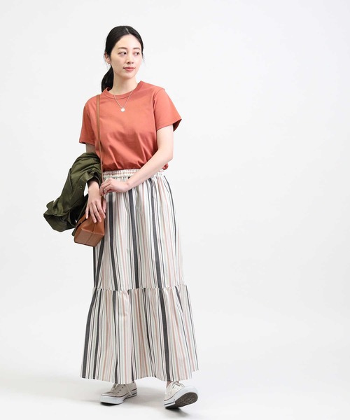 HONEYSUCKLE ROSE（ハニーサックルローズ）の「【HONEYSUCKLE ROSE】スムースレギュラーＴシャツ（Tシャツ/カットソー・レディース・カーキブラウン/ベージュ/ホワイト/ブラック/ブラウン/オレンジ・L/M/S）」の12枚目の写真