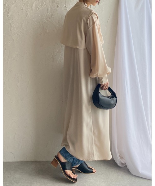 She's Closet(シーズクローゼット)の「バンドカラーボリュームスリーブ長袖ケープロングシャツワンピース(シャツワンピース・レディース・ホワイト/ベージュ/グリーン・FREE)」の14枚目の写真