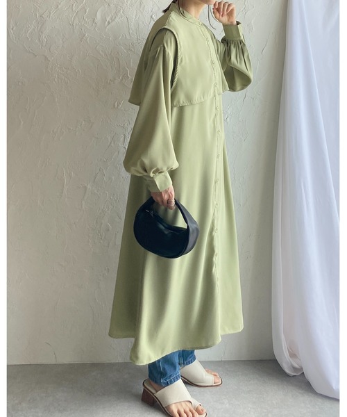 She's Closet(シーズクローゼット)の「バンドカラーボリュームスリーブ長袖ケープロングシャツワンピース(シャツワンピース・レディース・ホワイト/ベージュ/グリーン・FREE)」の20枚目の写真