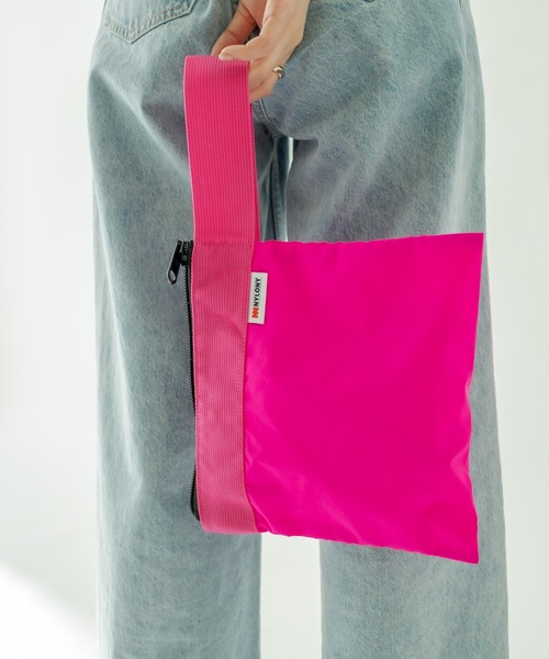 mystic(ミスティック)の「NYLONY ワンハンドバッグ(ハンドバッグ・レディース・ピンク/グリーン/オレンジ/ブルー・ONE SIZE)」の17枚目の写真