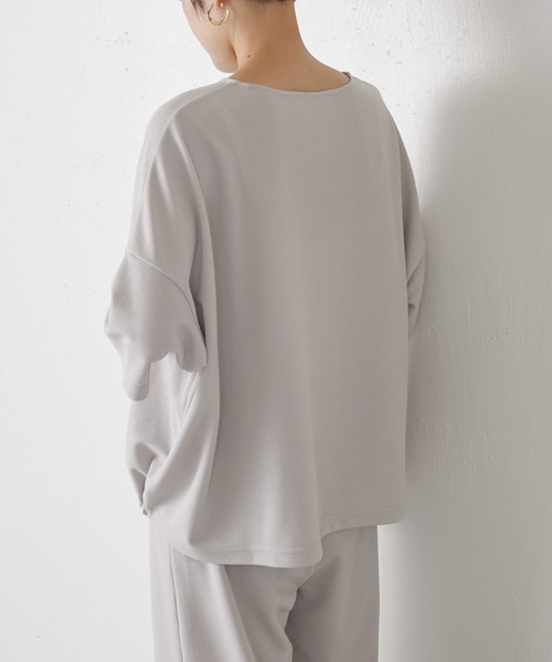 極美品 BEARDSLEY プルオーバー ブラウス バルーン ゆったり グレー BEARDSLEY（ビアズリー）の「ドライタッチプルオーバー（シャツ