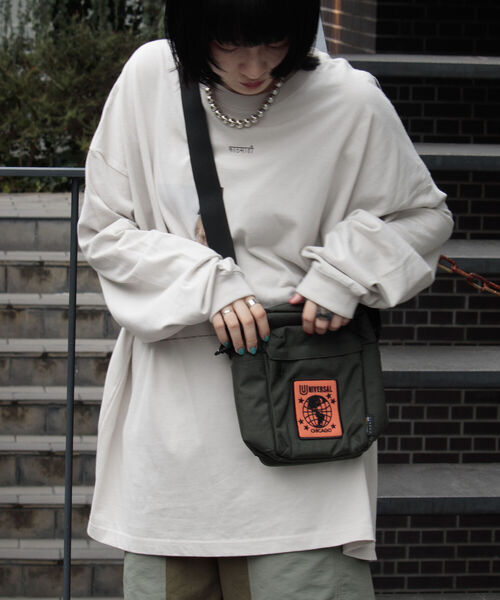 UNIVERSAL OVERALL（ユニバーサルオーバーオール）の「【UNIVERSAL OVERALL/ユニバーサルオーバーオール】Suare shoulder（ショルダーバッグ・メンズ・ブラック/グレー/ベージュ・FREE）」の12枚目の写真