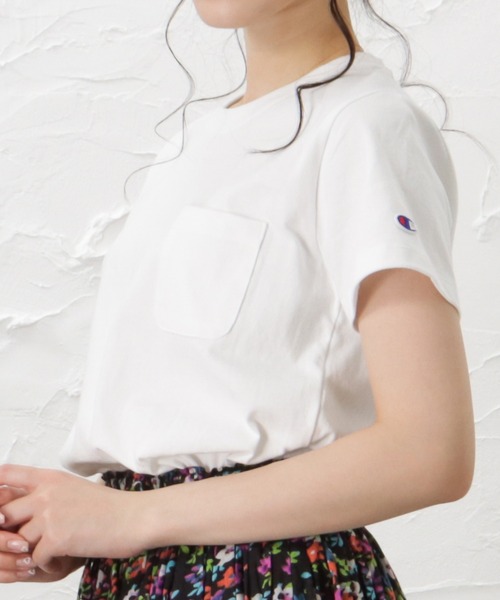 Champion（チャンピオン）の「Champion チャンピオン 無地ポケット半袖Tシャツ（Tシャツ/カットソー・レディース・ホワイト/ブラック/ベージュ/グレー/ミント・M/L）」の2枚目の写真
